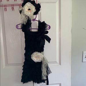 Super cute only worn once for pictures!